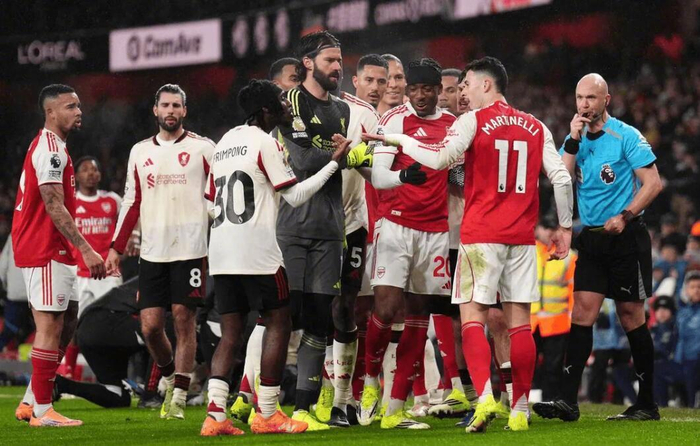 开云体育官网-基恩炮轰马丁内利引争议，赖特反驳称其误解事实|布拉德利|利物浦|加布里埃尔-马丁内利|斯蒂芬-布拉德利|贝利-赖特_新浪体育_新浪新闻